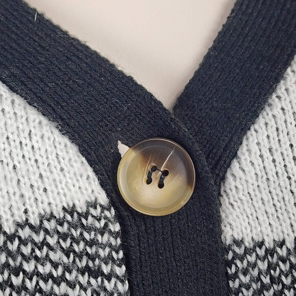 HYFVE Black & White Knit Chunky Button Up cardigan Size L - Picture 3 of 9